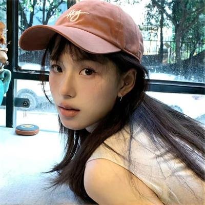 深深腥红